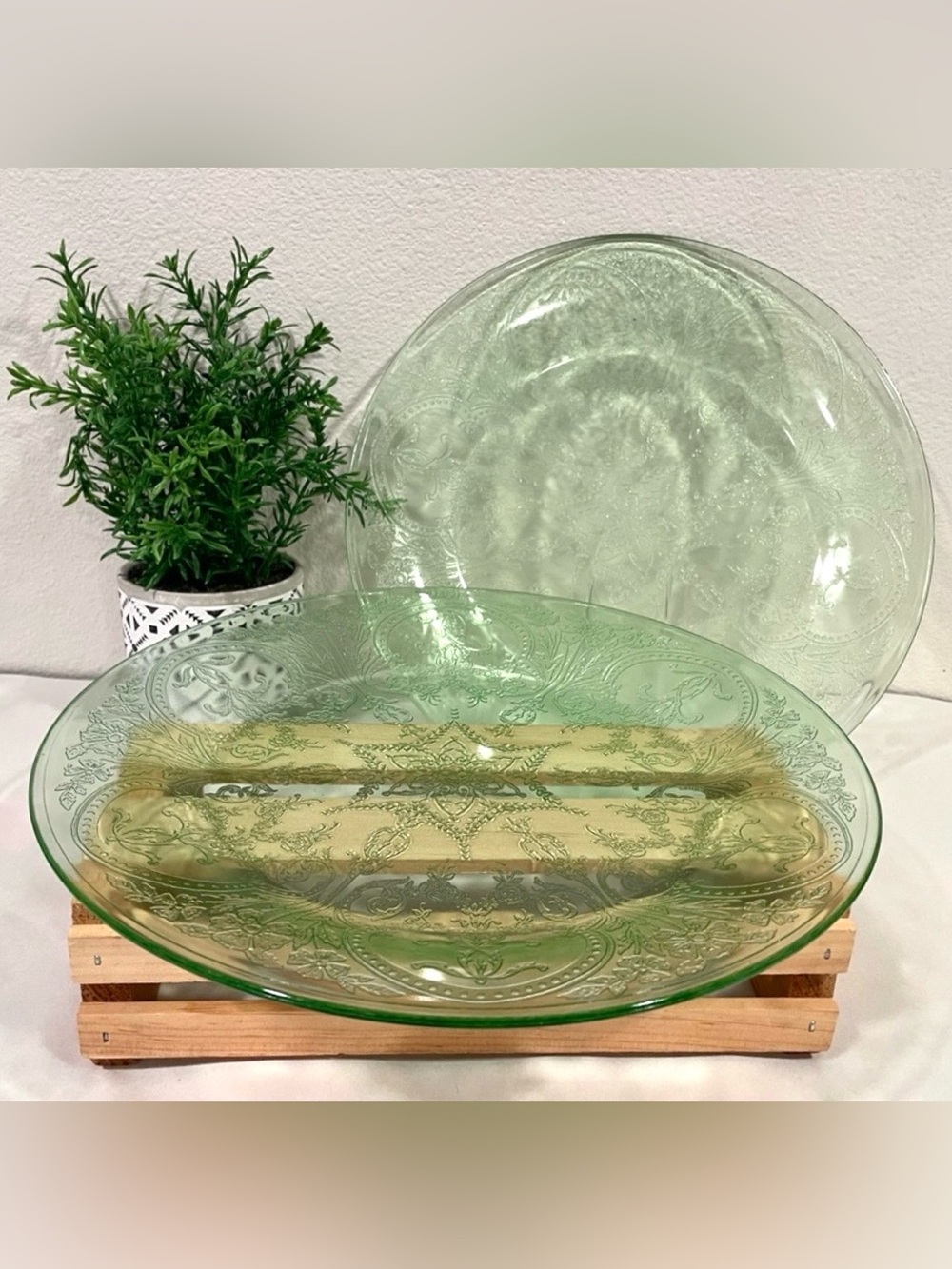 Pair (2) Indiana Glass Green Glass 11” Horseshoe Pattern Sandwich Plates | EUC